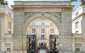 Pullman Versailles Chateau